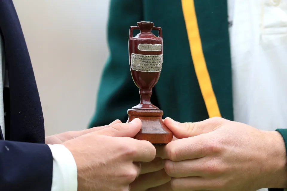 the ashes urn
