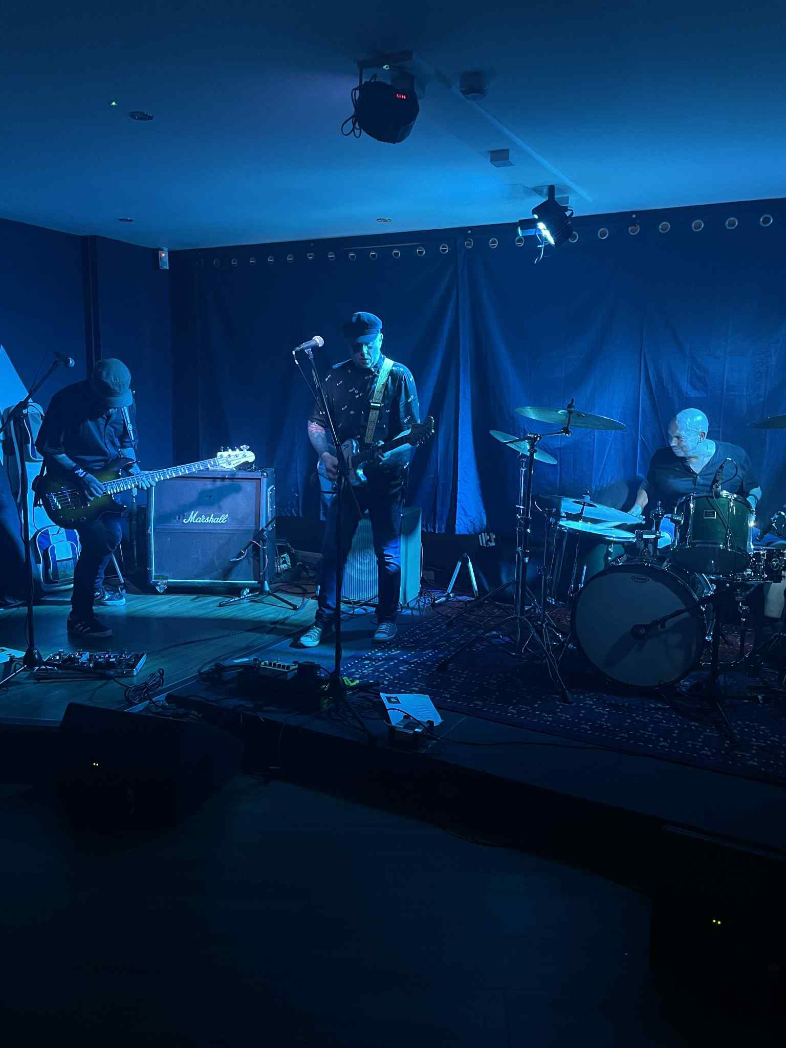velocettes opening for Fuel Injection at Dubrek