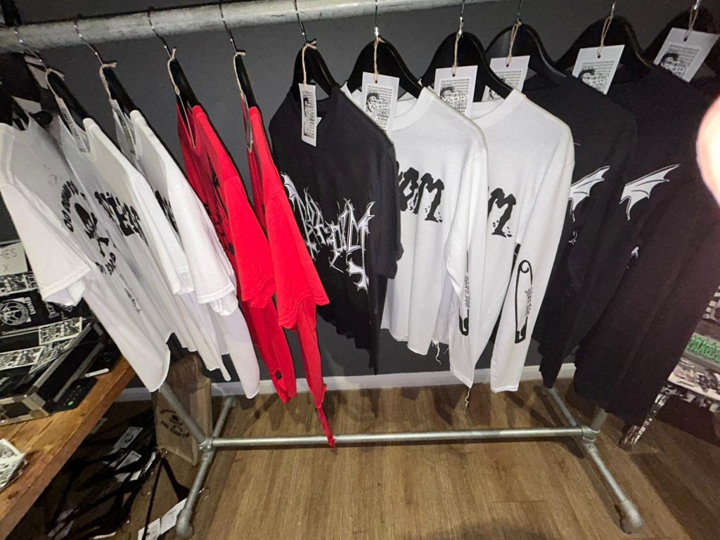 Boredom in the UK Tshirts