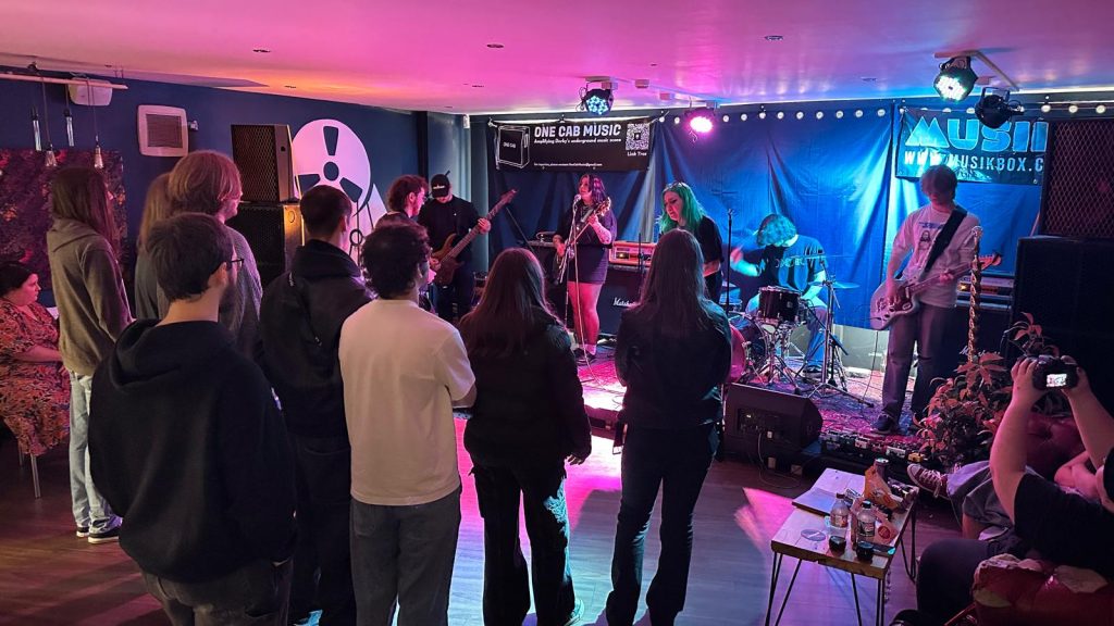 Lunar and the Lime Slices at Dubrek