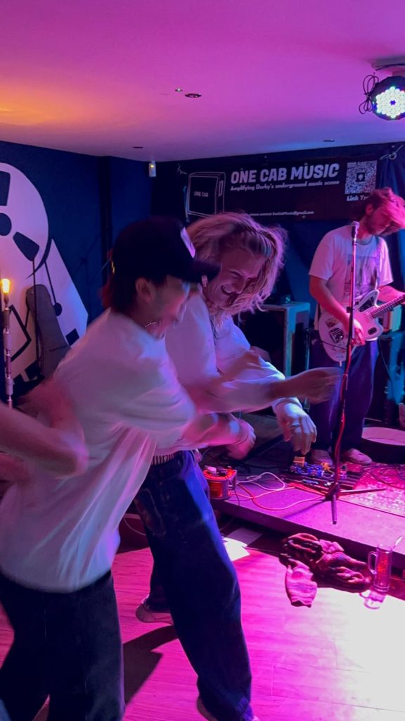 SKEEVE Moshpit at Dubrek